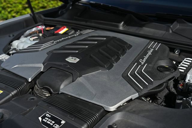 Used 2023 Lamborghini Urus S AWD/4WD image 22