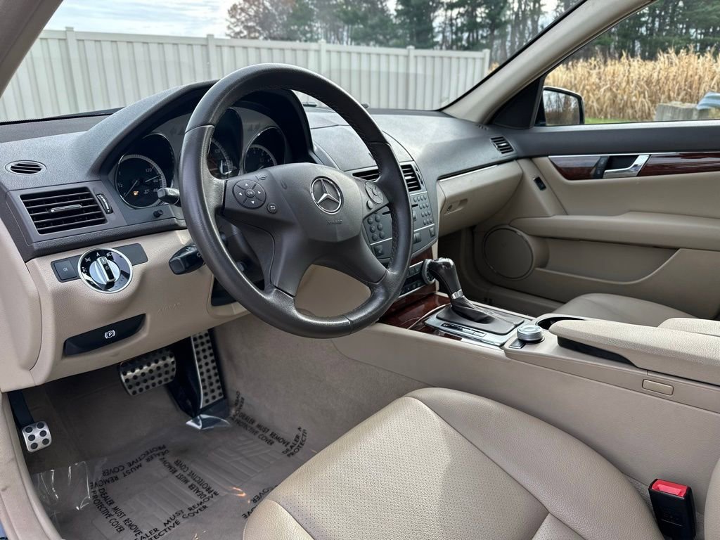Used 2011 Mercedes-Benz C 300 4MATIC Sedan image 17