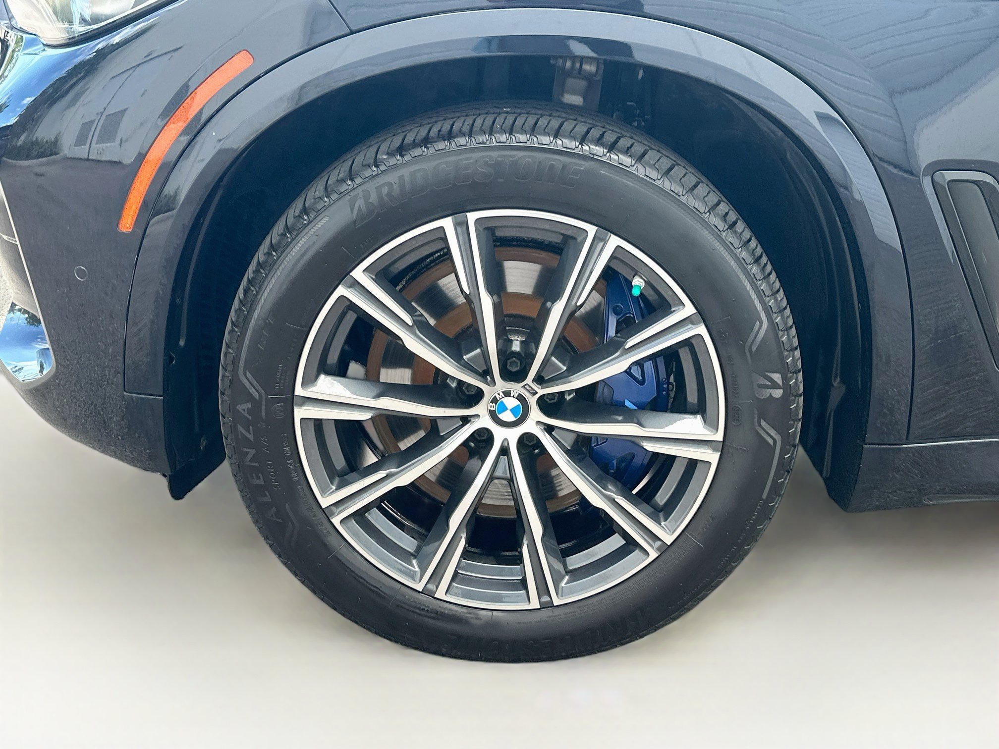 Used 2019 BMW X5 xDrive40i w/ M Sport Package AWD/4WD image 28