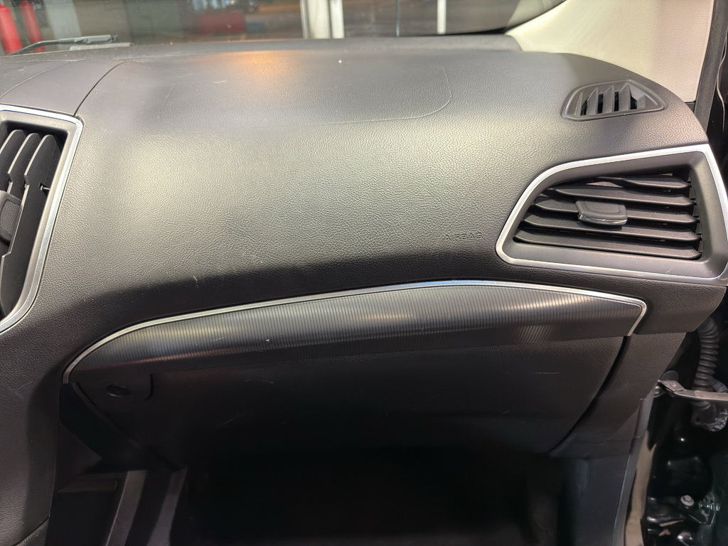 Used 2015 Ford Edge Titanium AWD/4WD image 21