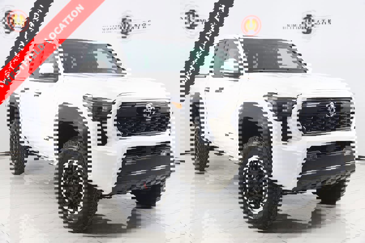 Used 2024 Toyota Tacoma TRD Off-Road image 1