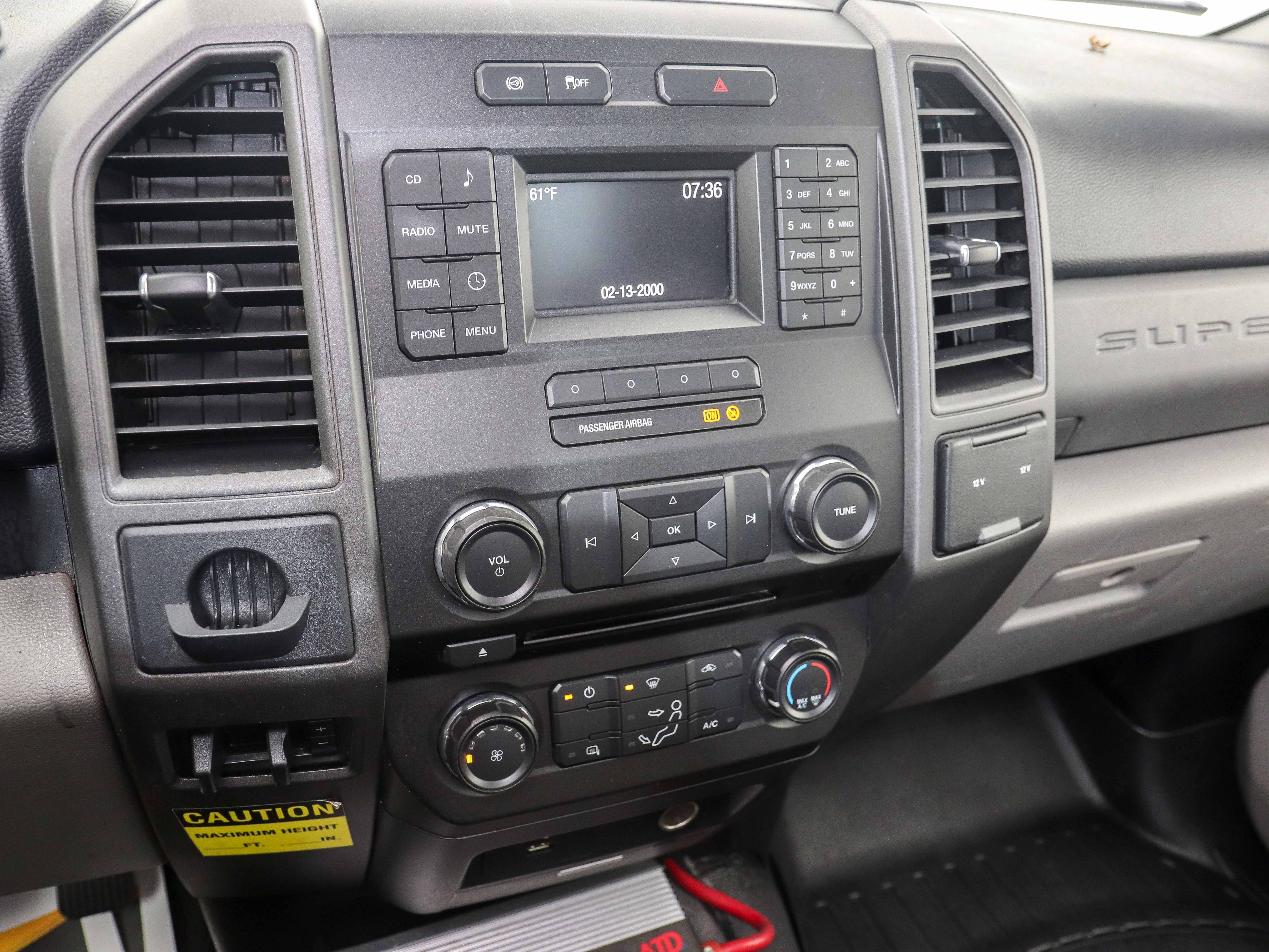 Used 2017 Ford F550 2WD Regular Cab Super Duty image 22