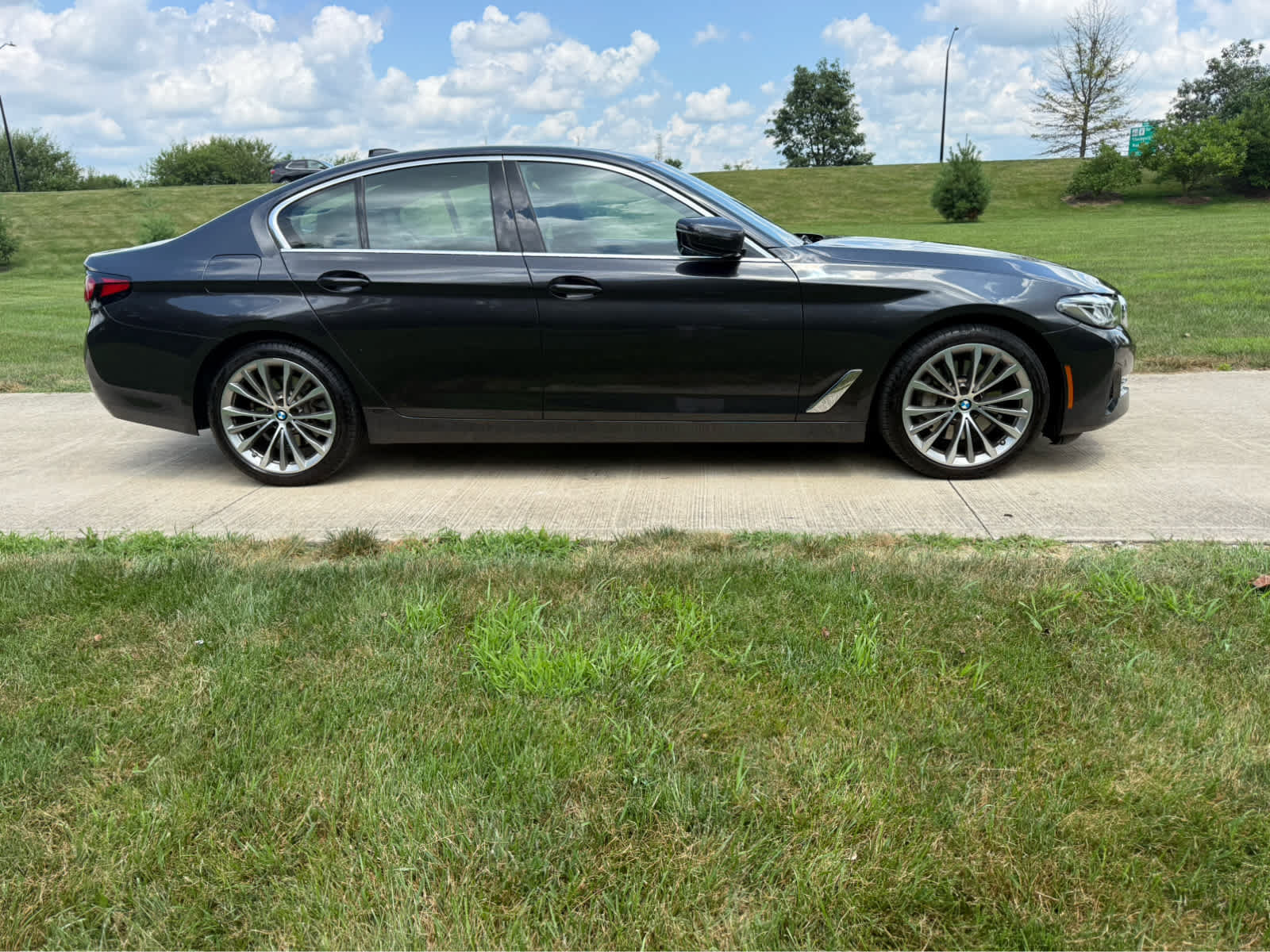 Used 2023 BMW 530i xDrive w/ Premium Package AWD/4WD image 7