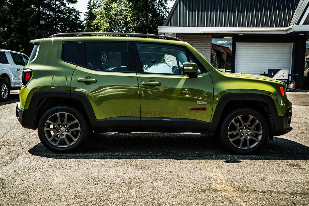 Used 2016 Jeep Renegade 75th Anniversary AWD/4WD image 19