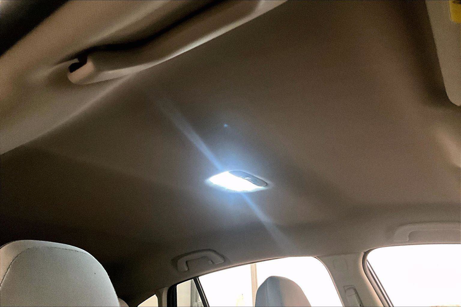 Used 2018 Subaru Crosstrek 2.0i Premium image 21