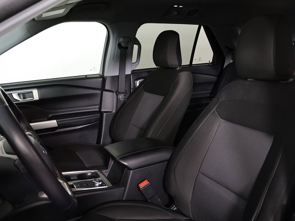Used 2022 Ford Explorer XLT image 24
