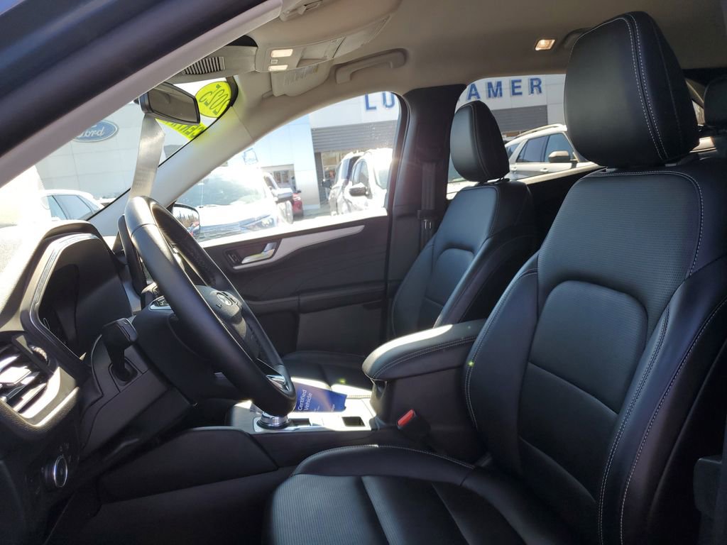 Certified 2025 Ford Escape Platinum image 8