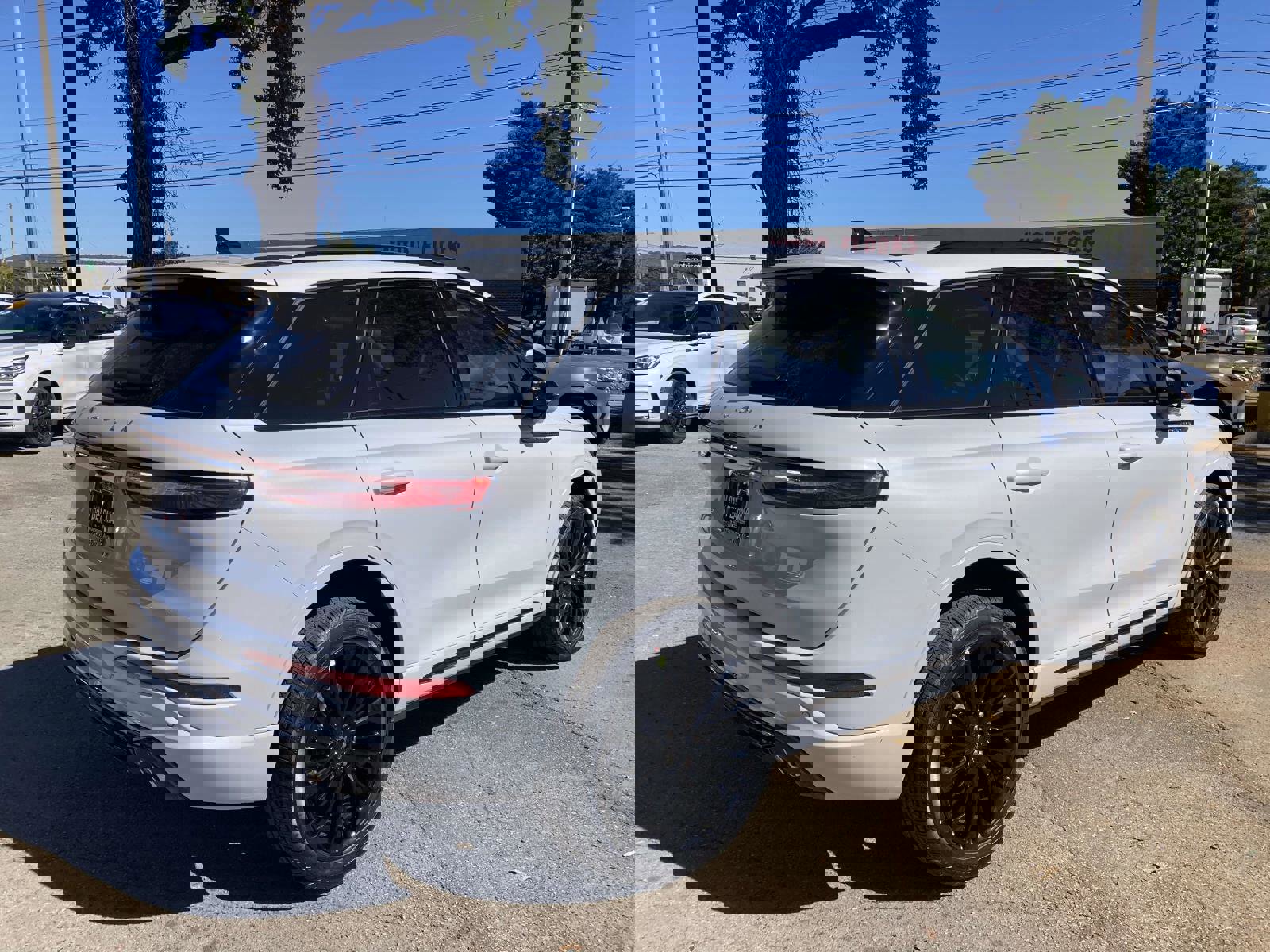 New 2026 Lincoln Corsair Premiere image 3