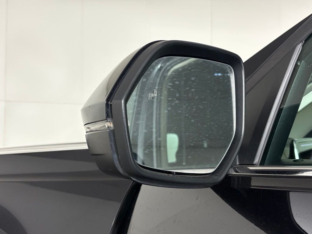 Used 2025 Volkswagen Atlas SE FWD image 13
