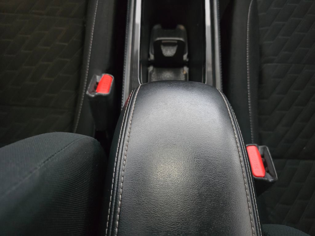 Used 2021 Nissan Kicks SV image 28