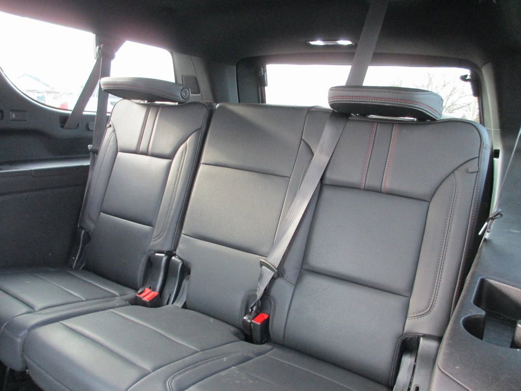 Used 2023 Chevrolet Suburban RST w/ Luxury Package image 21