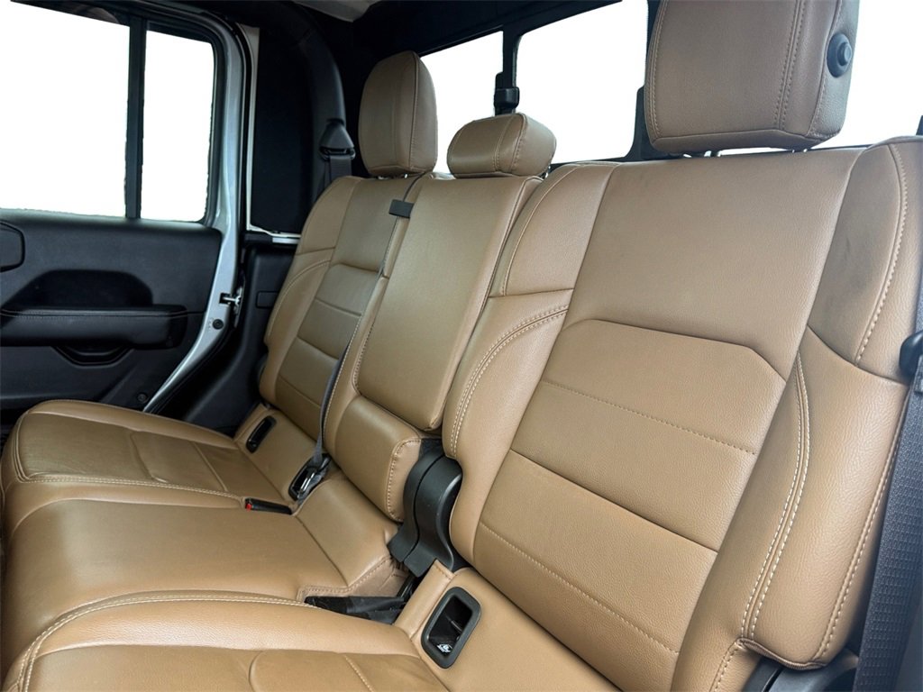 Used 2020 Jeep Gladiator Overland w/ LED Lighting Group image 14