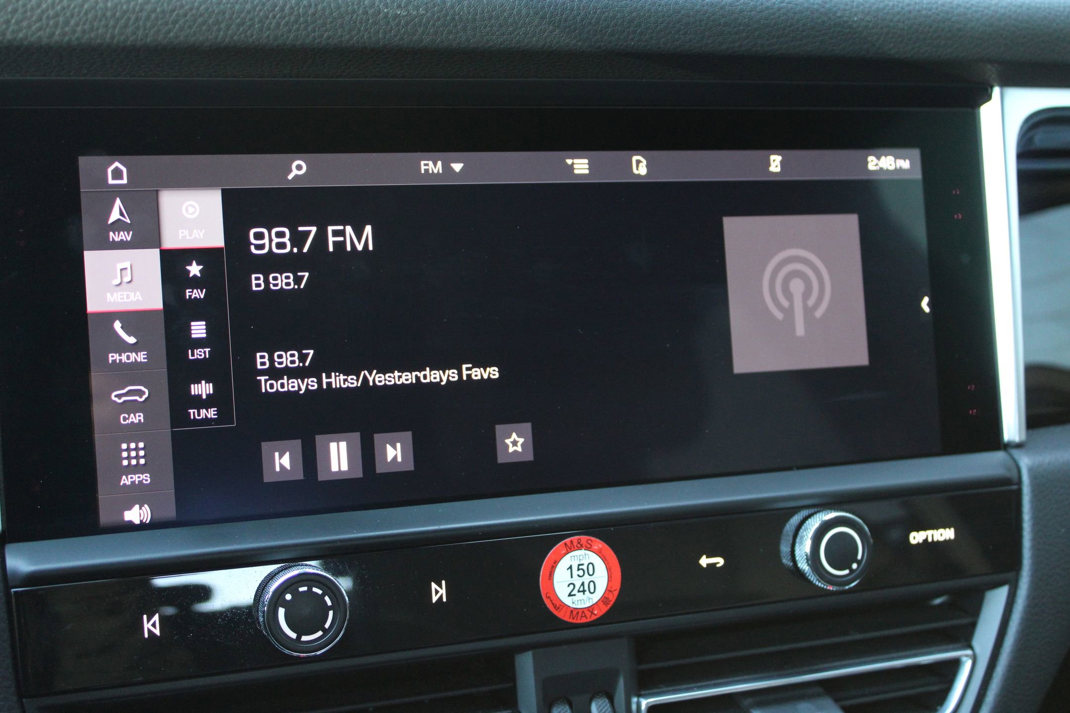 Certified 2023 Porsche Macan S image 20