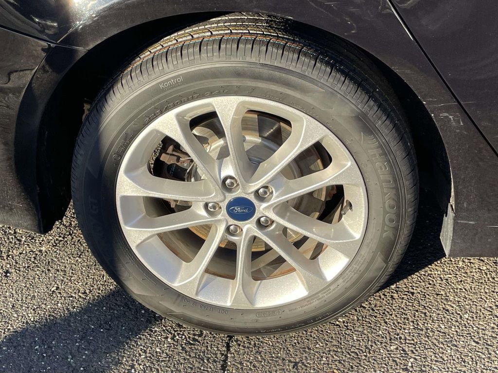 Used 2020 Ford Fusion Energi Titanium image 9