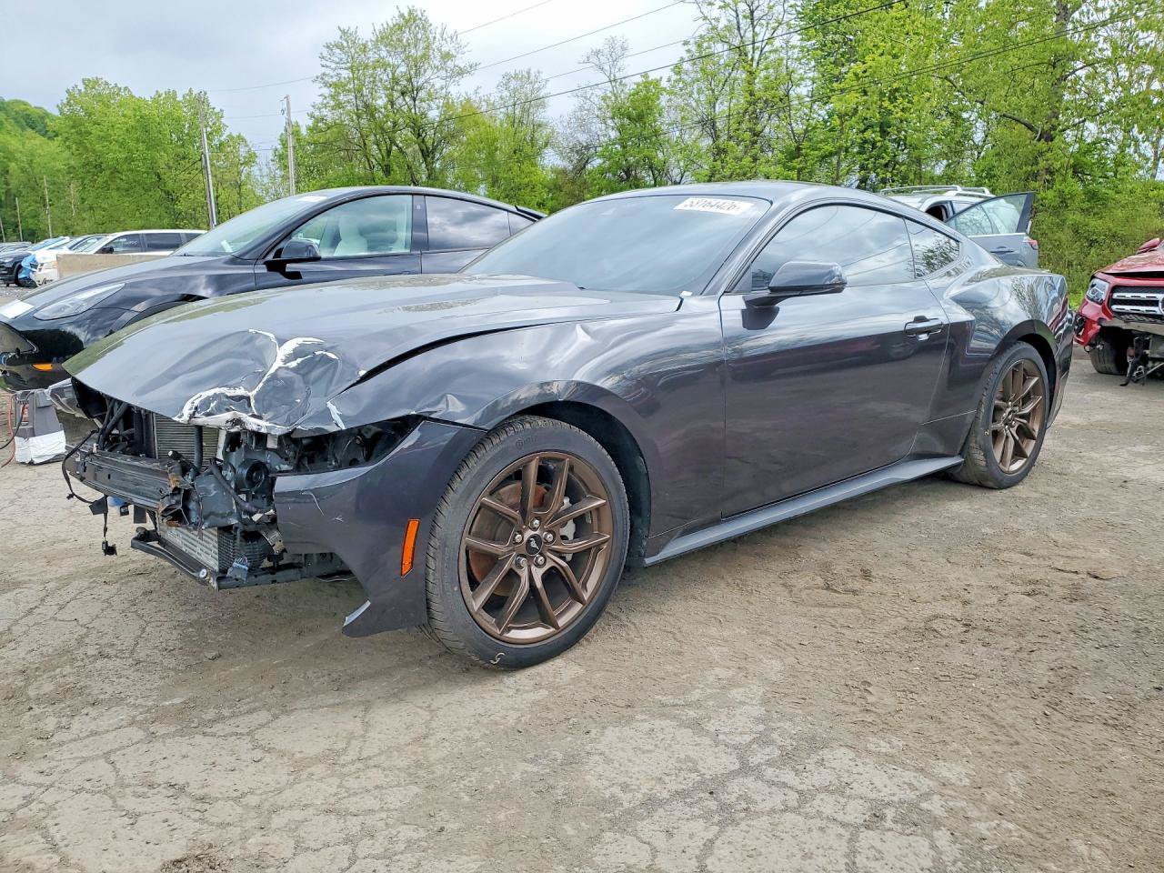 Used 2024 Ford Mustang Coupe RWD image 3