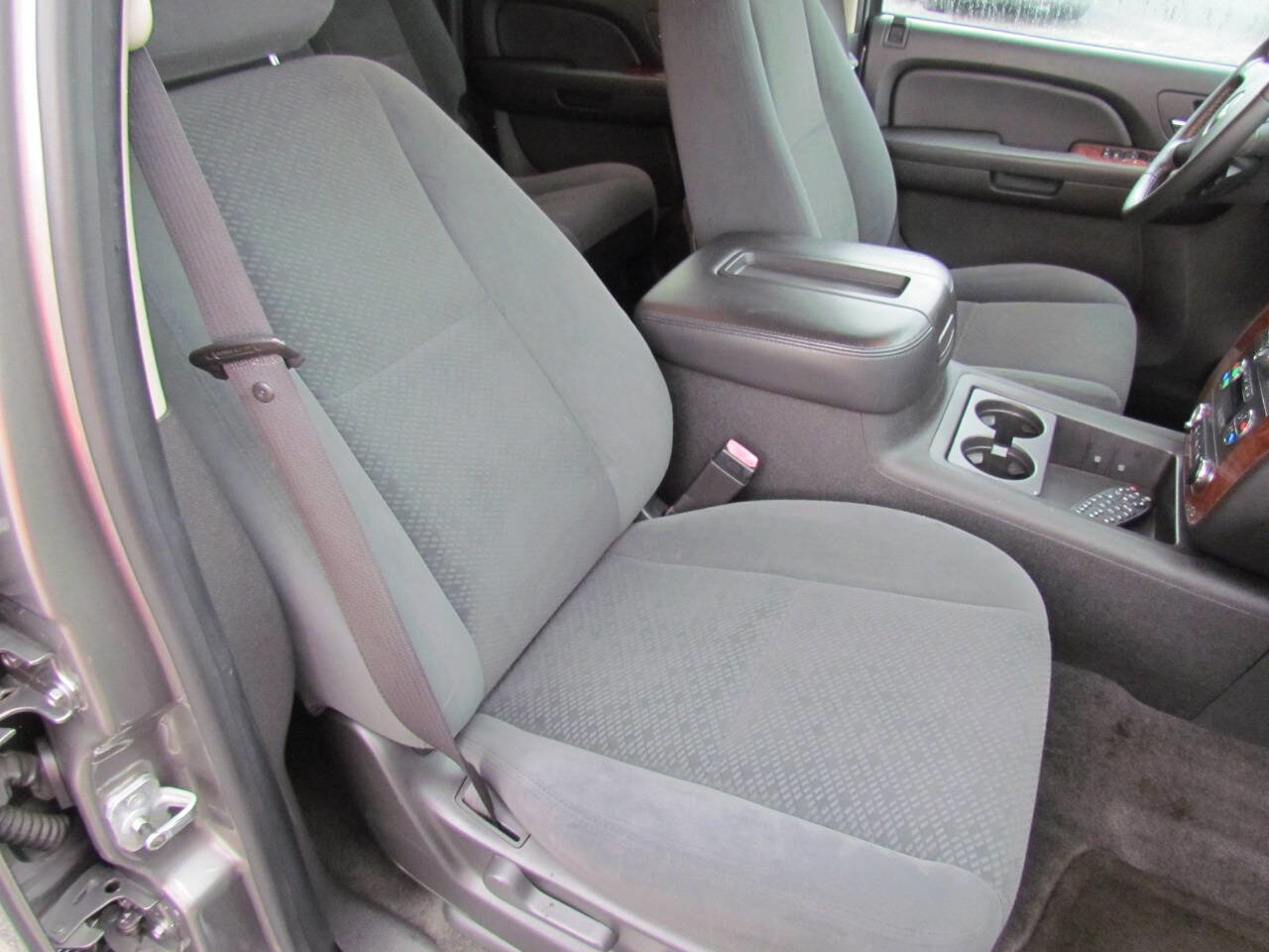 Used 2008 Chevrolet Suburban LT w/ Convenience Package 1 image 20