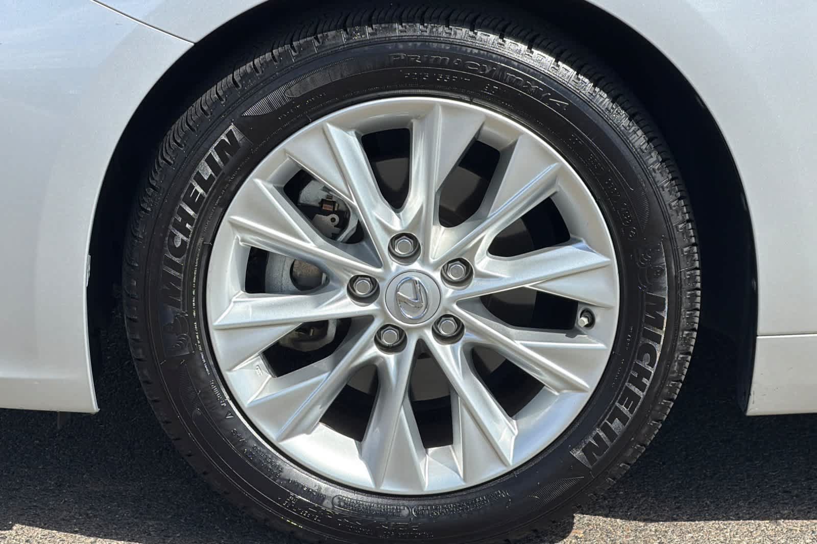 Used 2013 Lexus ES 300h w/ Luxury Pkg FWD image 31