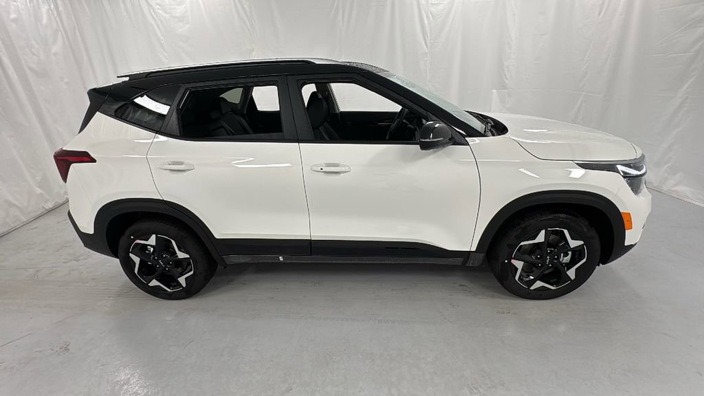 New 2026 Kia Seltos S image 2