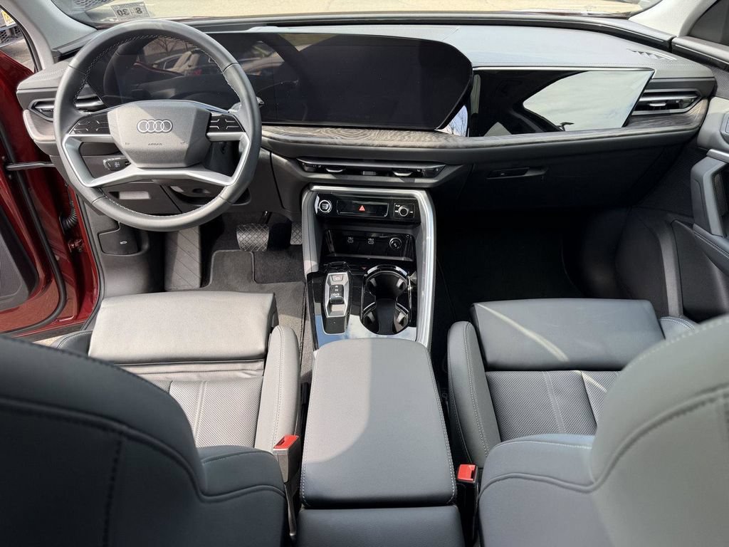 Used 2025 Audi Q5 Premium Plus w/ Premium Plus AWD/4WD image 21