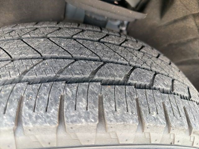 Used 2019 GMC Acadia SLE w/ Driver Alert Package I FWD image 9