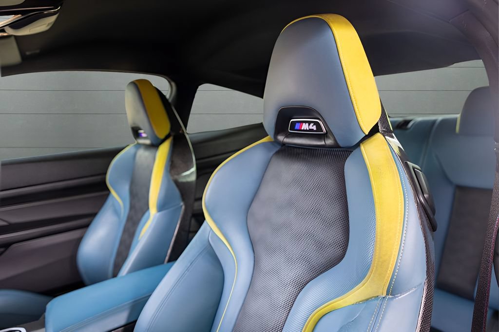 Used 2023 BMW M4 Competition w/ Executive Package RWD image 2