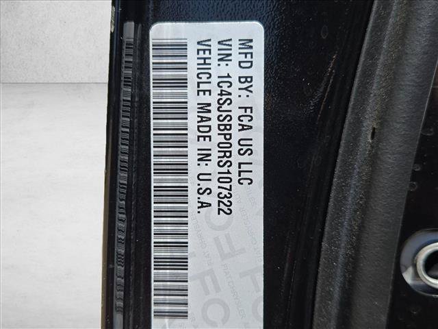 Used 2024 Jeep Wagoneer L Series II AWD/4WD image 25