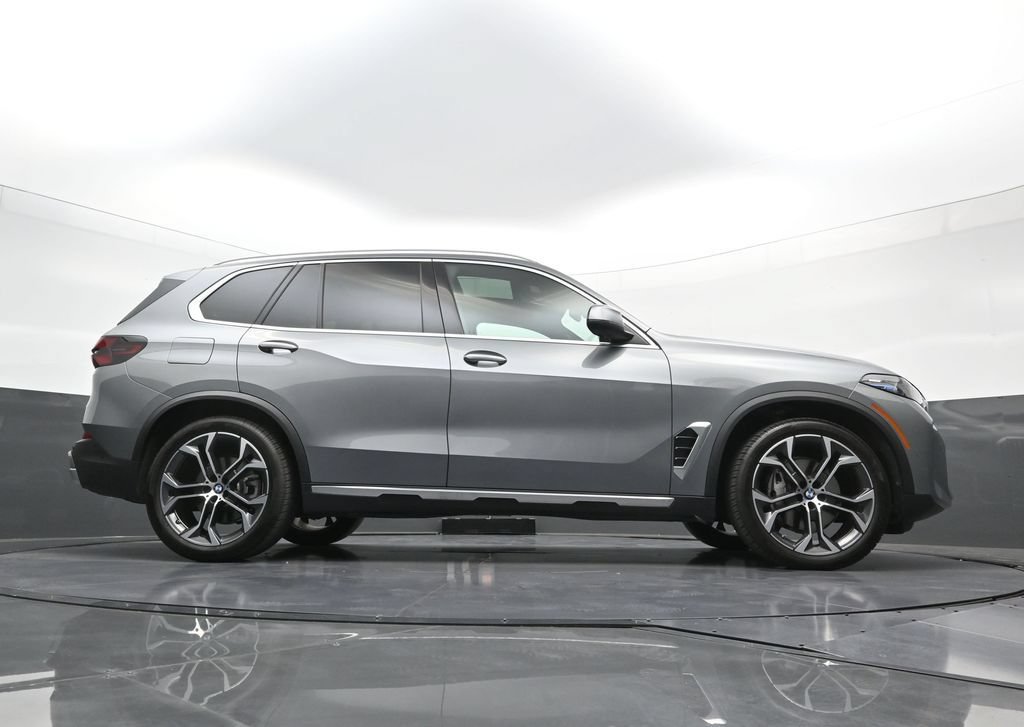 New 2026 BMW X5 xDrive40i AWD/4WD image 29