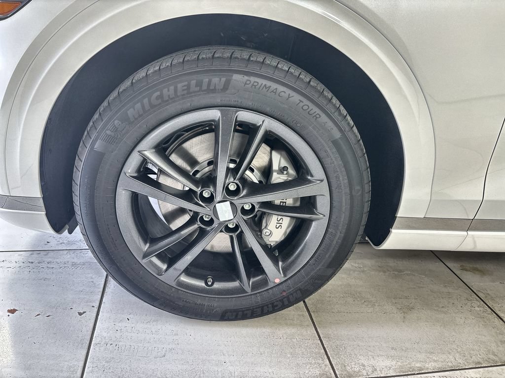 New 2027 Genesis GV70 2.5T Advanced AWD/4WD image 19