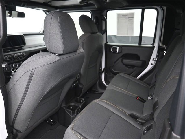 Used 2024 Jeep Gladiator Sport image 25