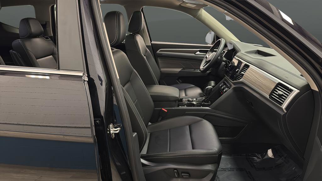 Used 2023 Volkswagen Atlas SEL image 31