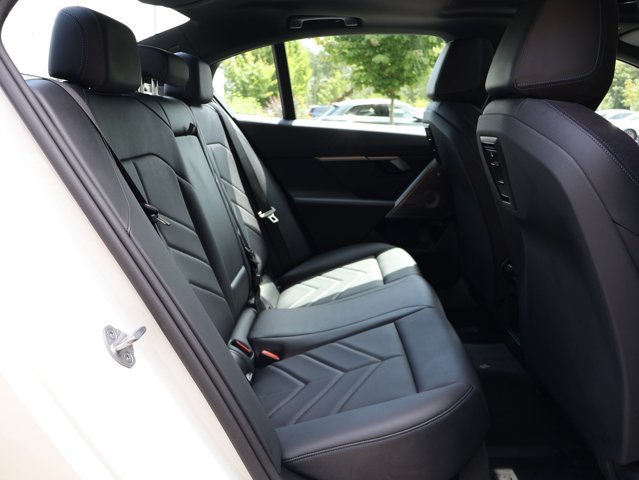 Used 2024 BMW 540i xDrive w/ Premium Package AWD/4WD image 24