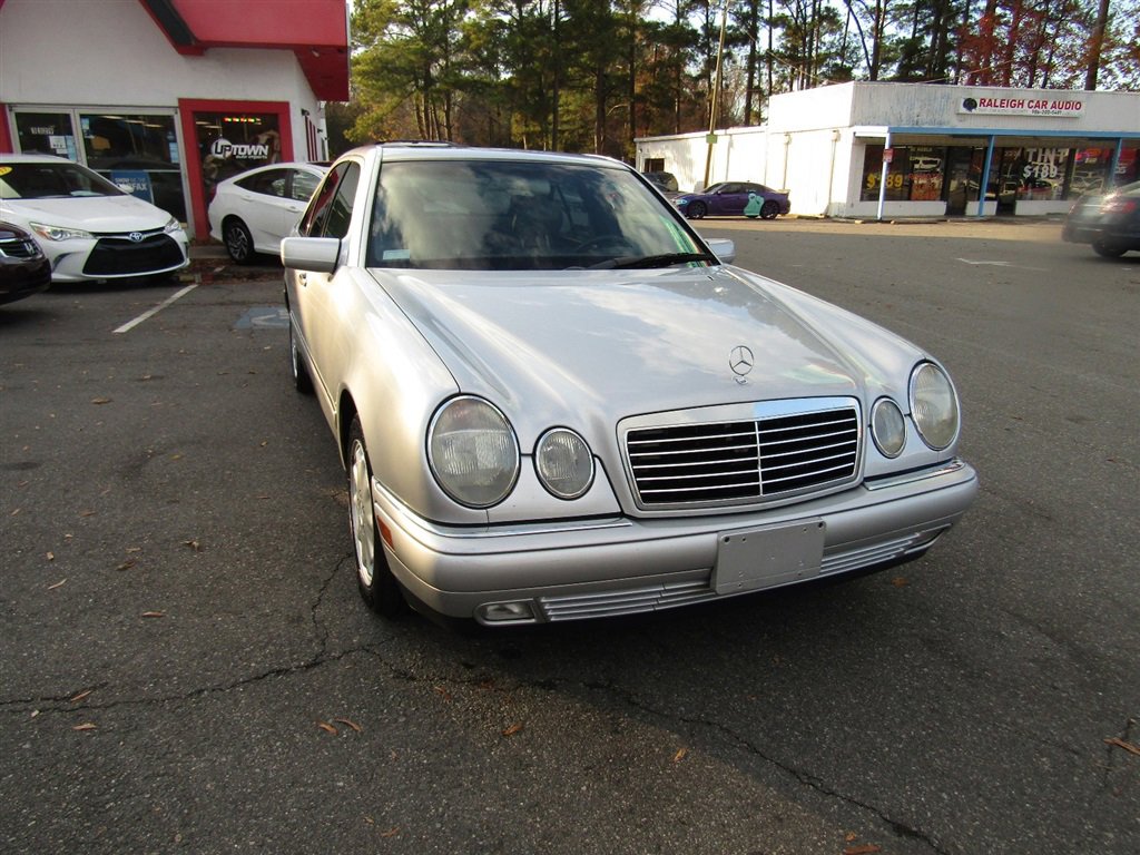 Used 1997 Mercedes-Benz E 320 Sedan image 12