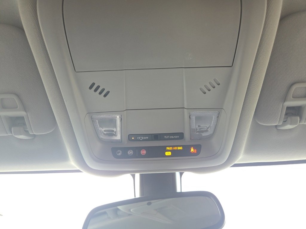 Used 2018 GMC Terrain SLE w/ Driver Convenience Package image 17