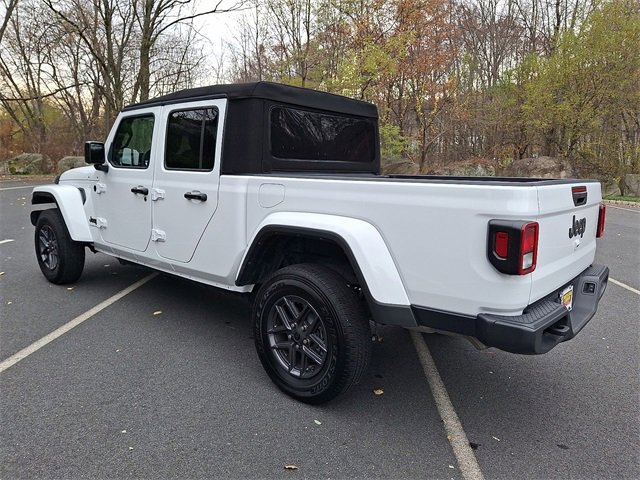Used 2024 Jeep Gladiator Sport image 11