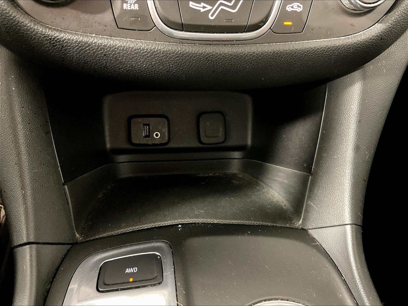 Used 2018 Chevrolet Equinox LT AWD/4WD image 15