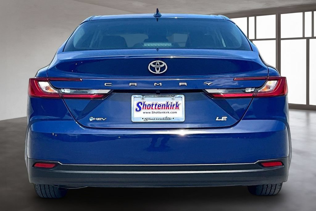 Used 2025 Toyota Camry LE FWD image 5