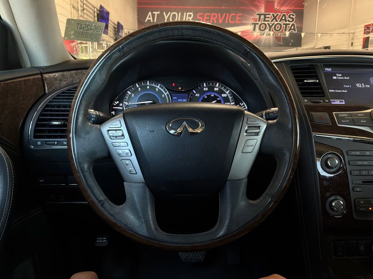 Used 2017 INFINITI QX80 2WD image 32