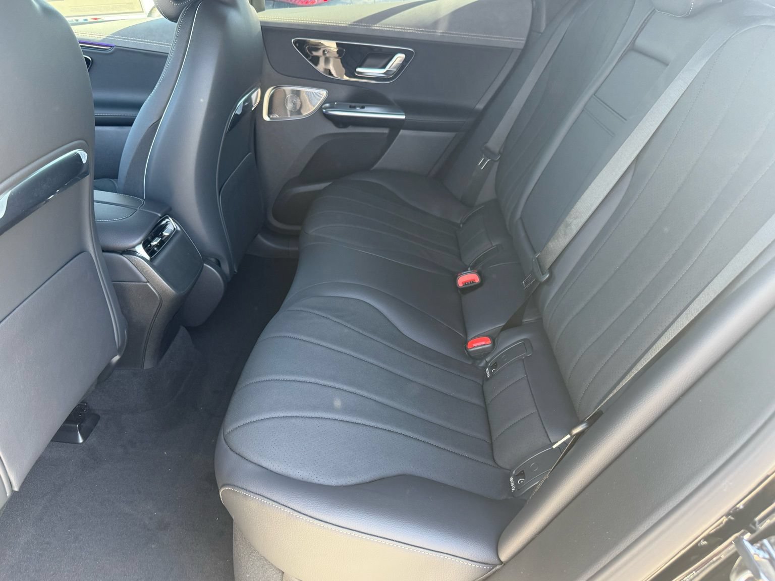 New 2026 Mercedes-Benz EQE 320 4MATIC SUV image 27