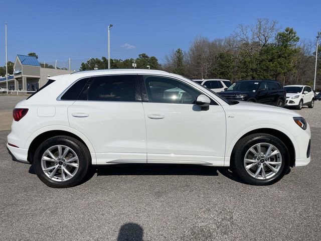 Used 2025 Audi Q3 2.0T Premium AWD/4WD image 2