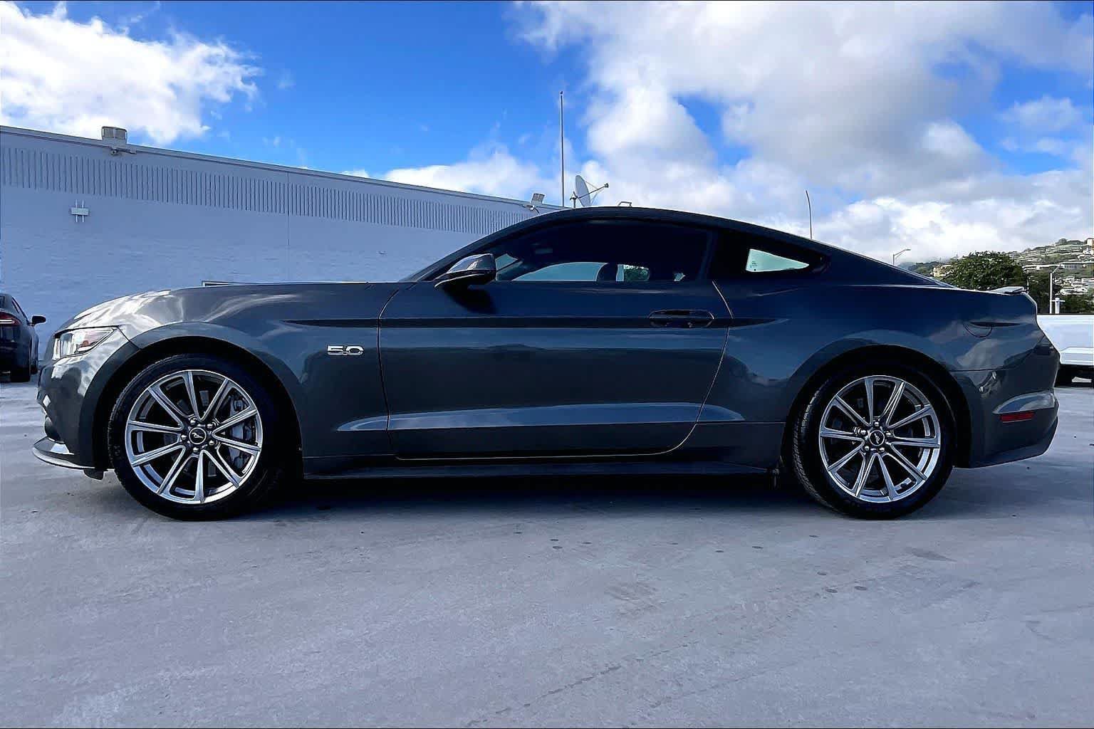 Used 2015 Ford Mustang GT Premium w/ Equipment Group 401A RWD image 3