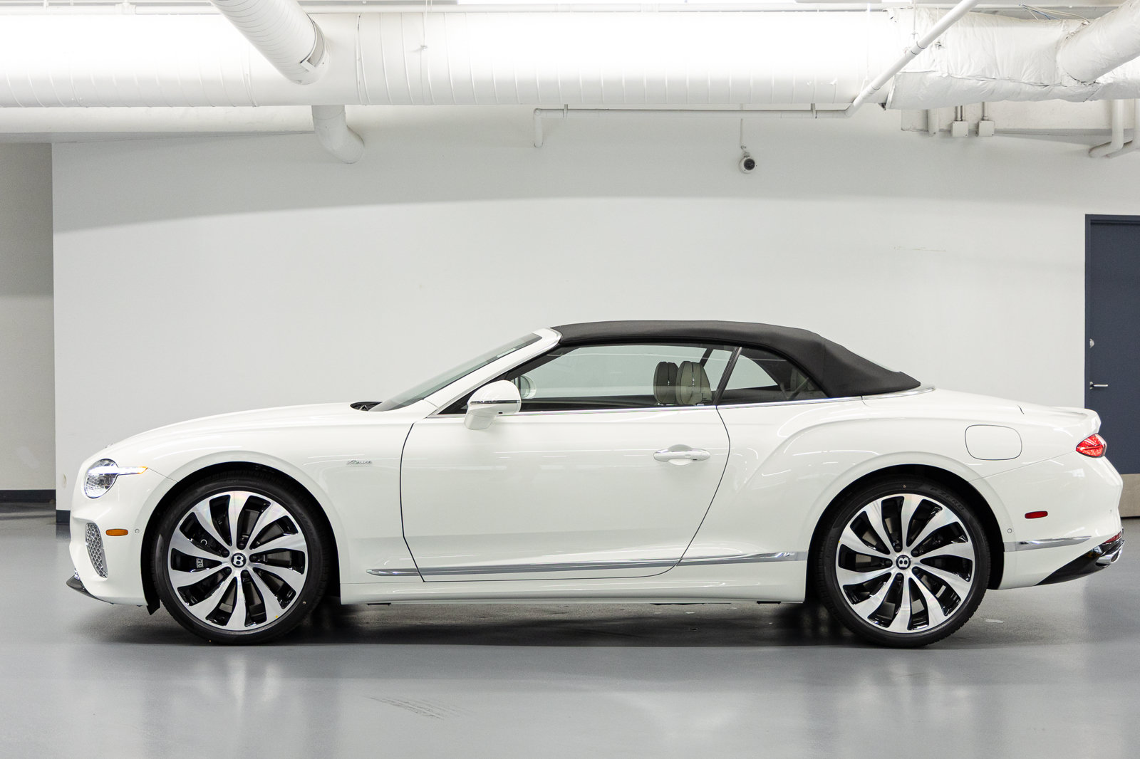 New 2026 Bentley Continental GT Azure AWD/4WD image 9