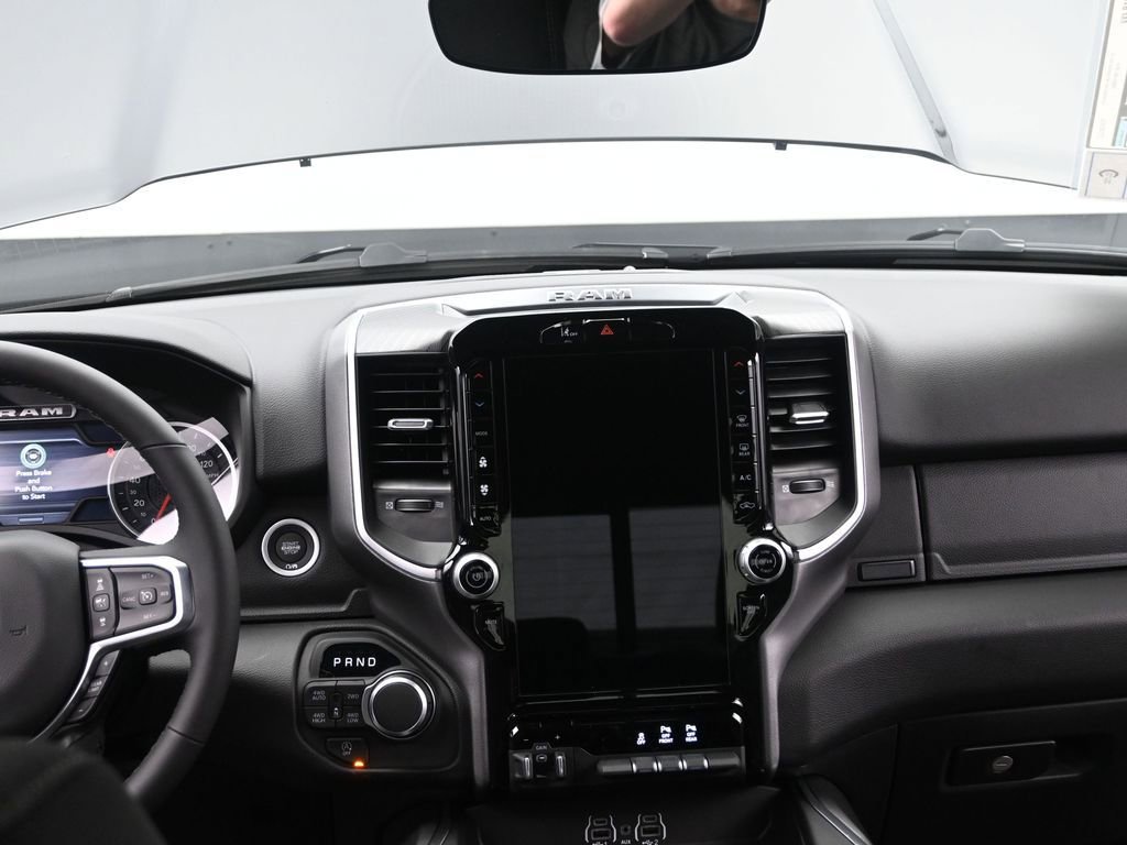 New 2026 RAM 1500 4x4 Crew Cab image 25