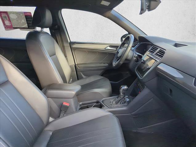 Used 2022 Volkswagen Tiguan SE R-Line image 26