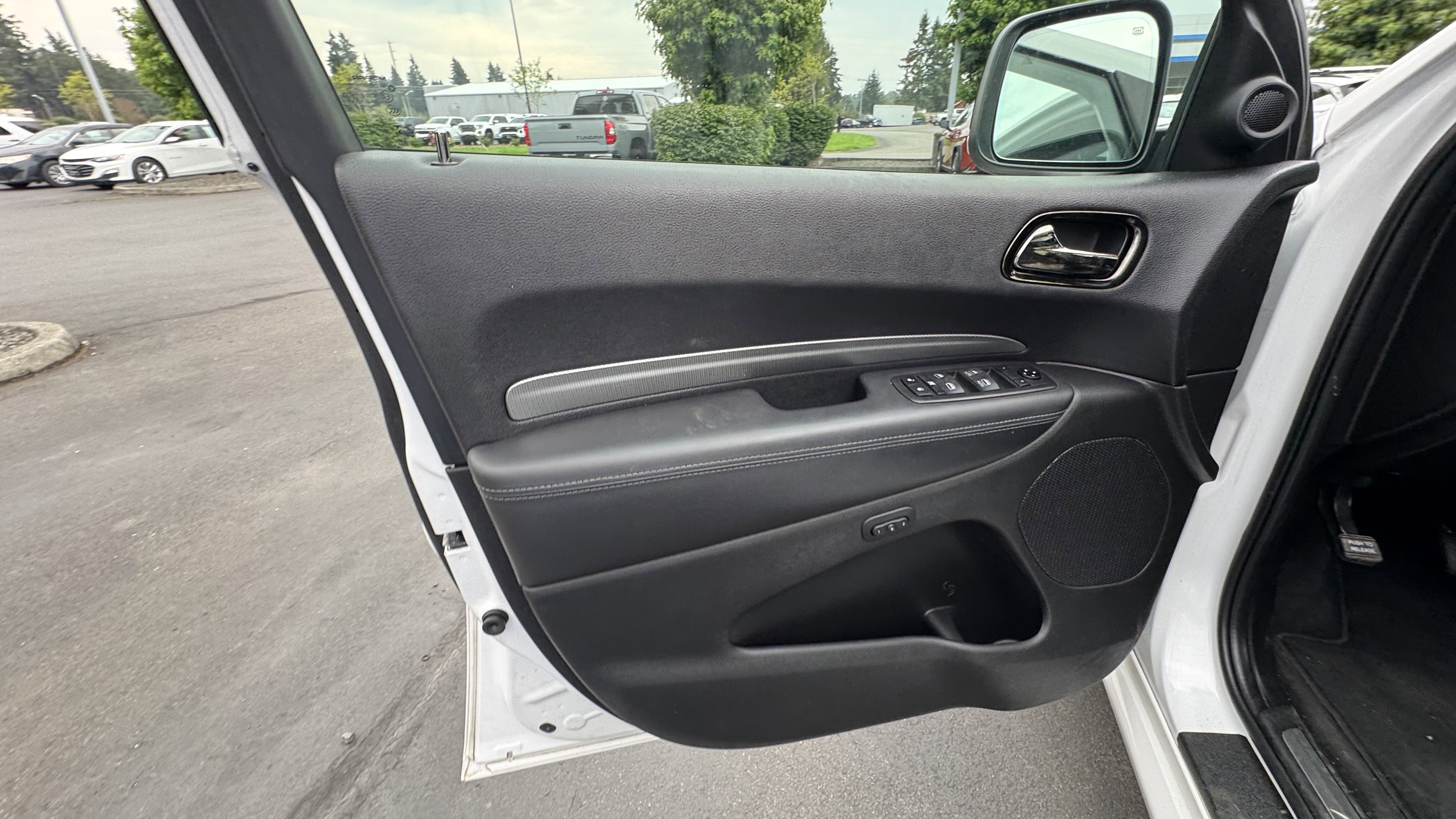 Used 2020 Dodge Durango R/T w/ Technology Group image 18