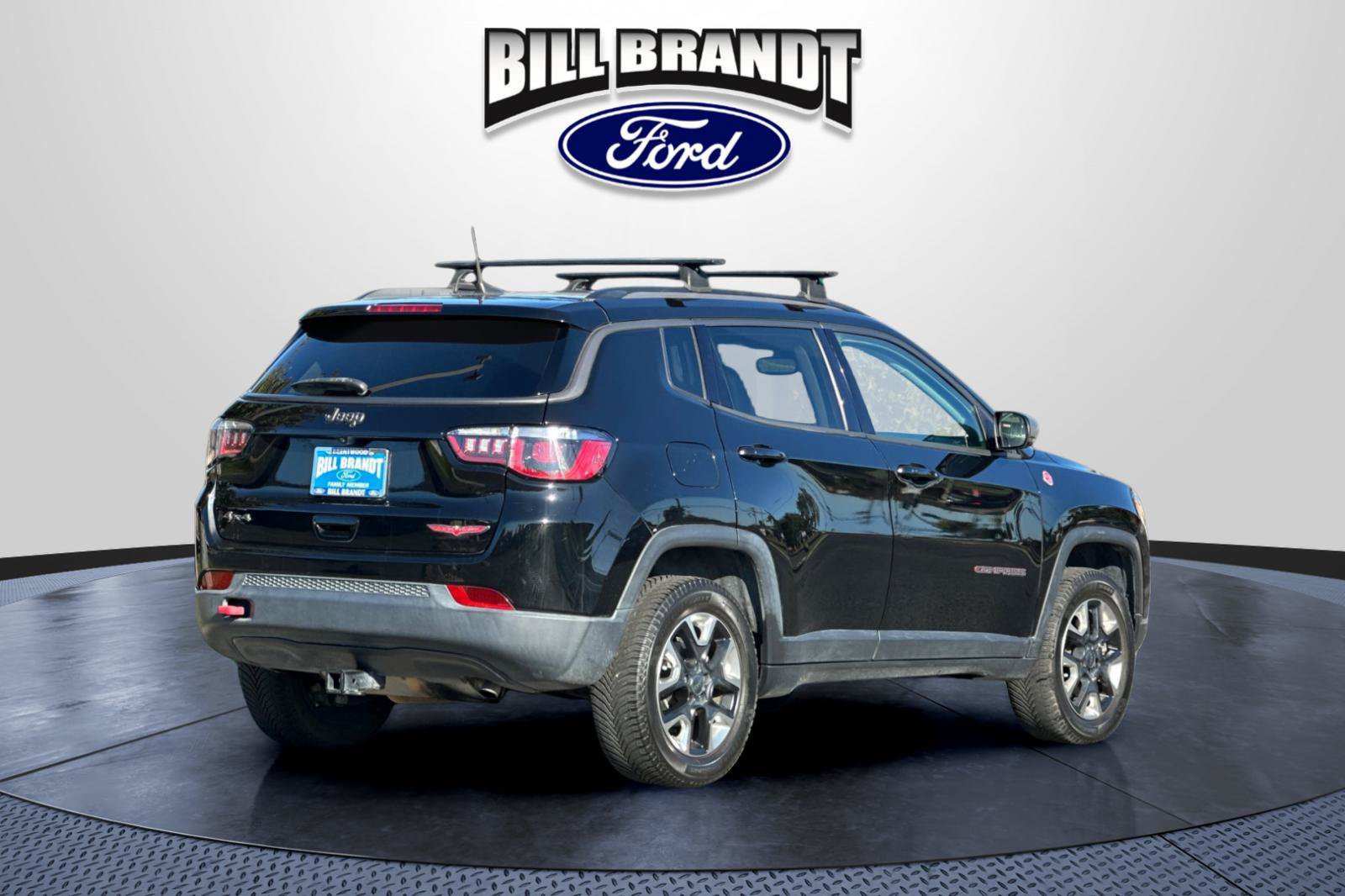 Used 2018 Jeep Compass Trailhawk w/ Navigation Group AWD/4WD image 3