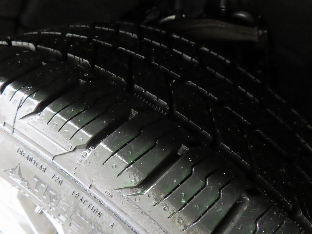 Used 2024 GMC Yukon XL Denali Ultimate image 7