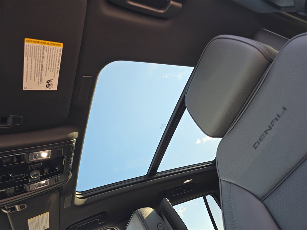 New 2026 GMC Yukon Denali w/ Denali Reserve Package image 31