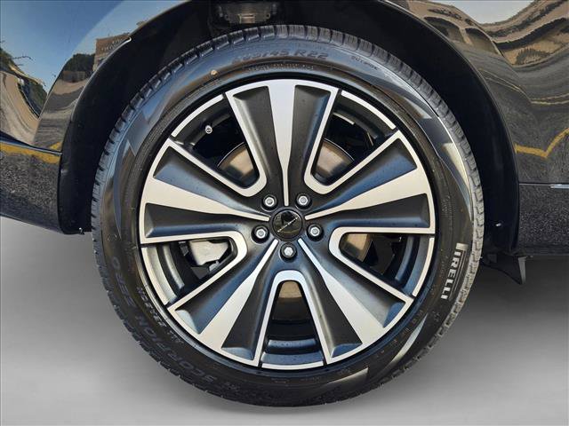 New 2026 Land Rover Range Rover Long Wheelbase SE AWD/4WD image 10