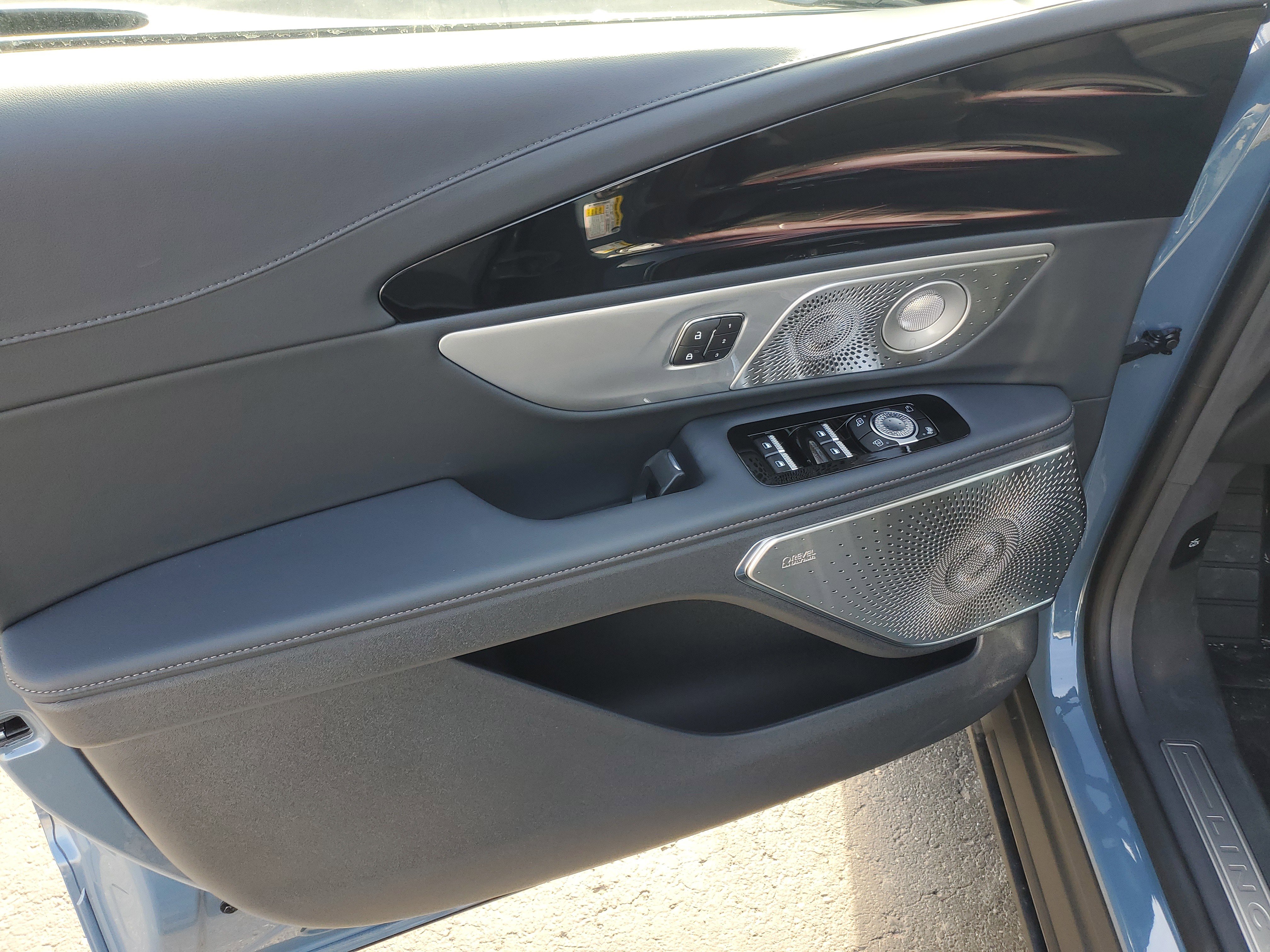 New 2026 Lincoln Nautilus Reserve image 8