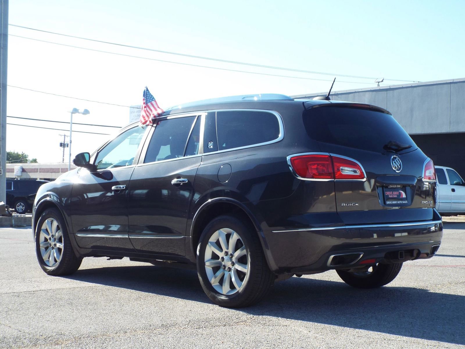 Used 2017 Buick Enclave Premium w/ Experience Buick Package image 8